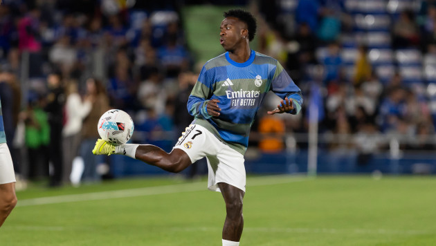 Спортшылардың юбка астындағы суреттері