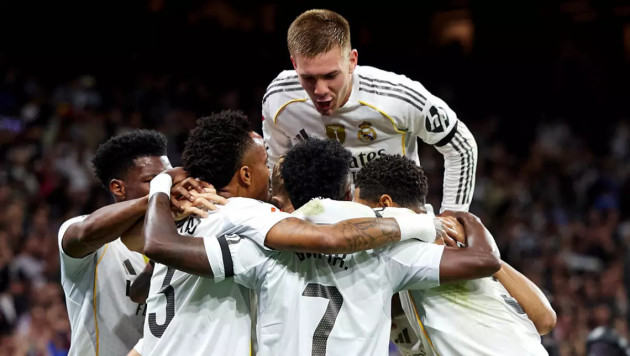 Ескі еркектер трахают жас қыздар үлкен сиськи порно