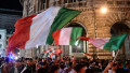 Италия құрамасының жанкүйерлері жеңісті түнімен тойлады. Видео