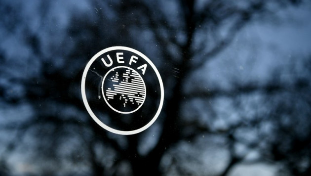 УЕФА сырт алаңда ойнайтын командалардың жанкүйерлеріне матчтерді стадионда тамашалауға рұқсат берді