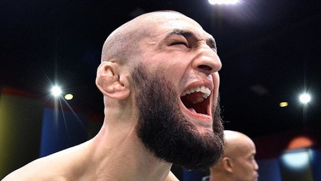 Мексикалық қыз әйгілі шешен жігіттің UFC-дегі рекордынан асып түсті