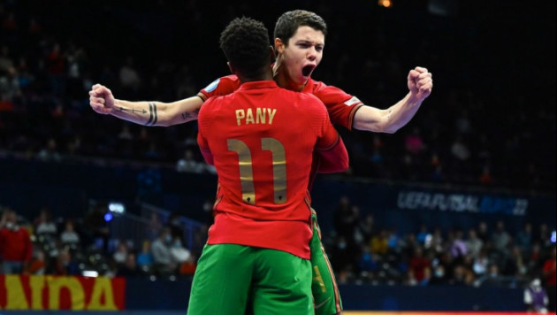 Португалия құрамасы Еуро-2022 турнирінің жартылай финалына шықты