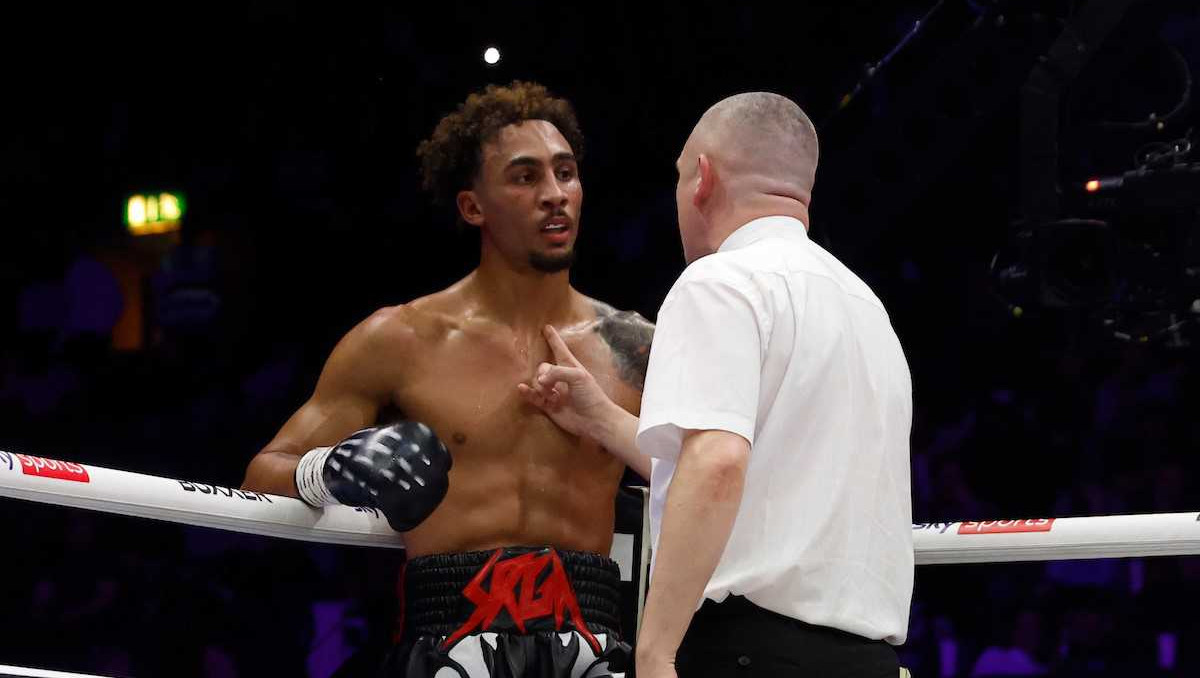 Біріншісінде рингтен ұшып кеткен. Енді қарымта айқас жылдам нокаутпен бітті