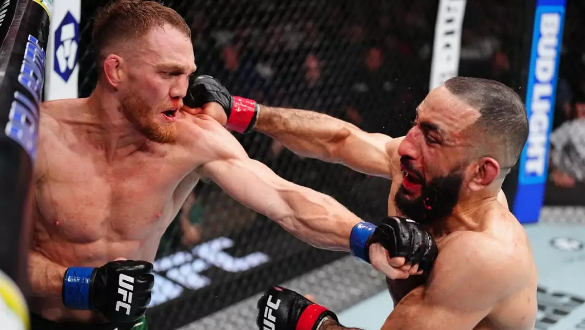 Шавкаттың салмағындағы UFC титулы үшін Мухаммад - Делла Маддалена айқас сенсациямен бітті