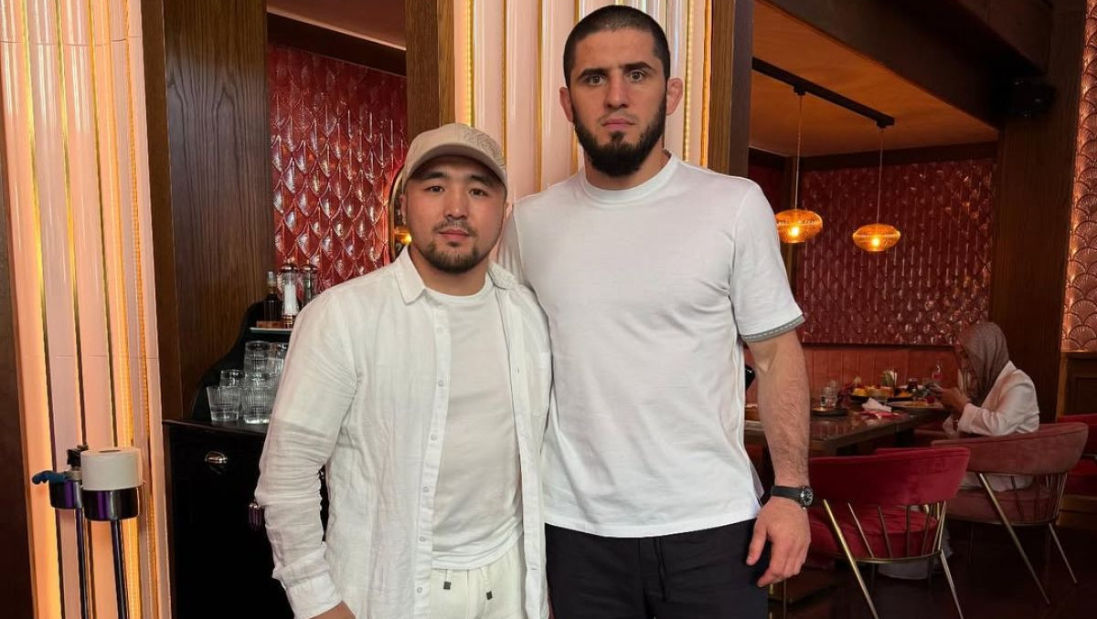 Олимпиада чемпионы Елдос Сметов пен UFC чемпионы Ислам Махачев кездесті