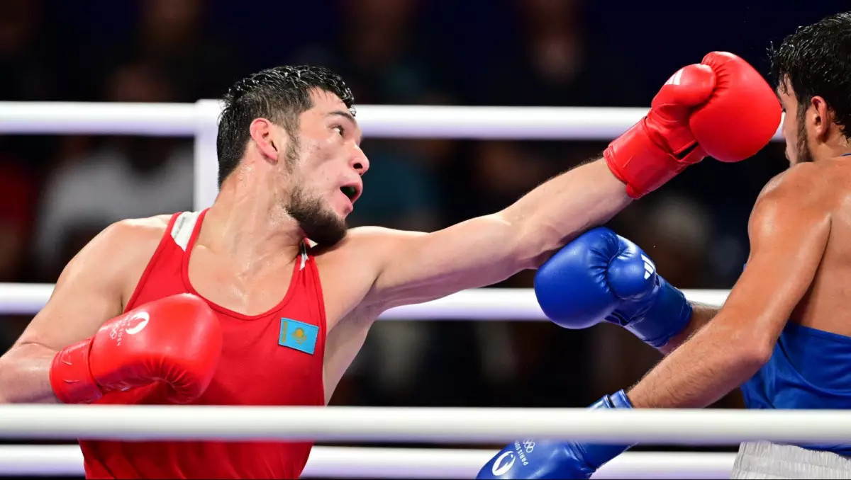 Екі нокдаун. Қазақстан құрамасының капитаны бірінші раундтан жарақатпен жұдырықтасты