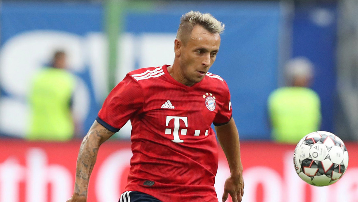 "Баварияның" бразилиялық экс қорғаушысы карьерасын аяқтады