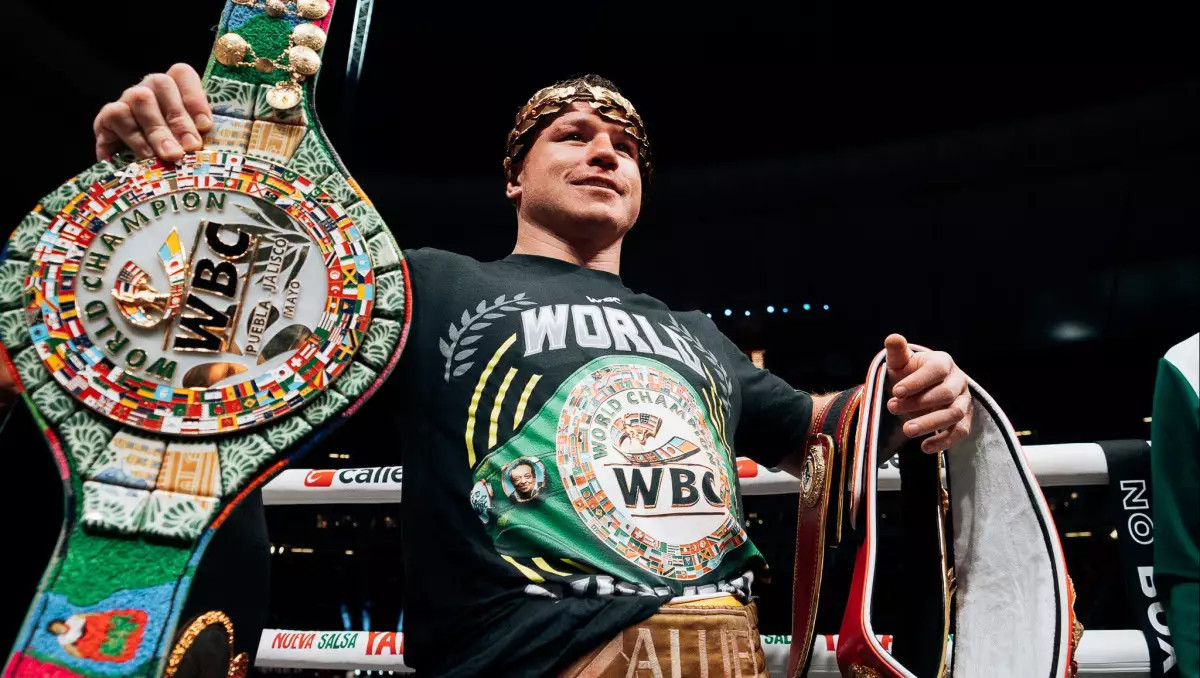 Өзін қоспады. Канело әлемдегі ең мықты үш боксшыны атады