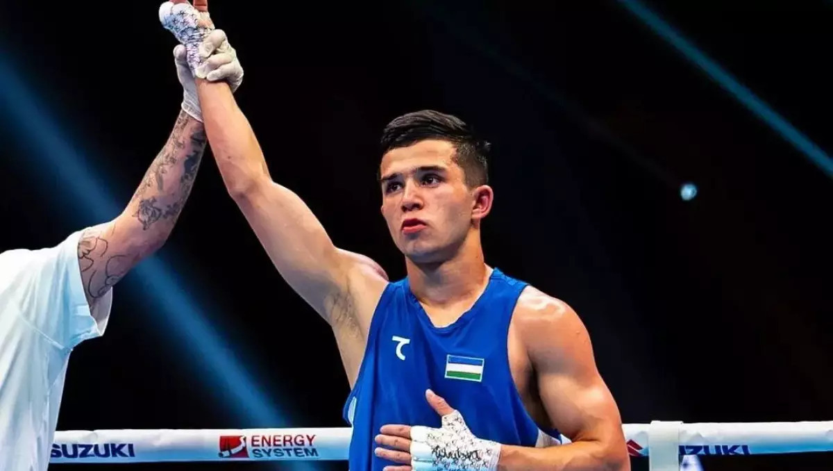 АЧ-де өзбек пен қазақ боксшының айқасында үш нокдаун болды