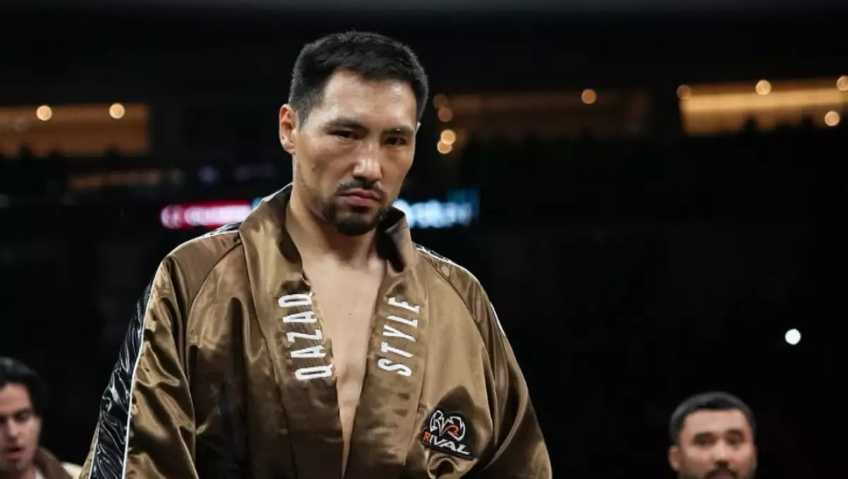 Әлімханұлы атақты чемпиондармен бір ойынға кірді