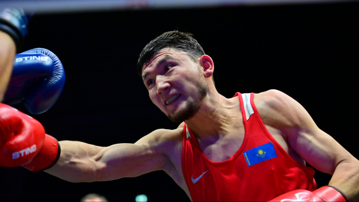 Қазақ боксшы әлем чемпионатында жеңіліп жатып намысты қолдан бермеді
