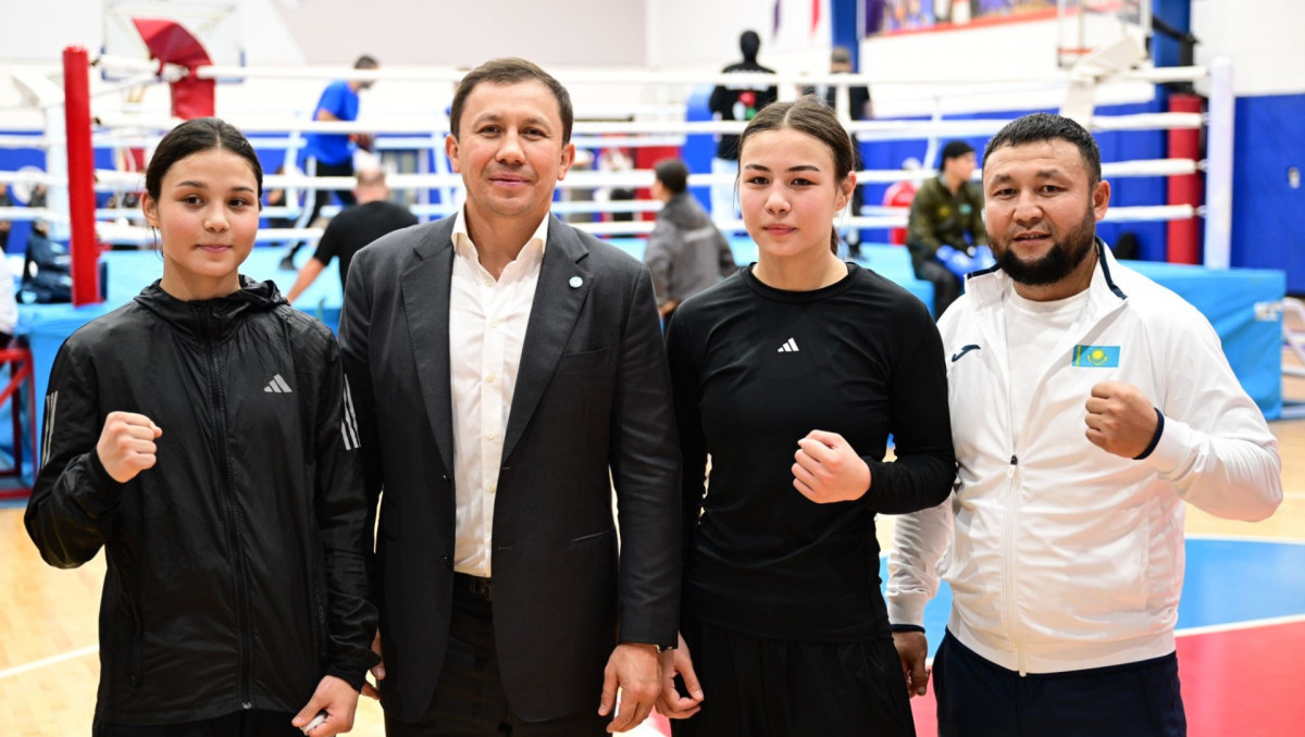 Головкин бокстан Қазақстан жасөспірімдер құрамасымен кездесті