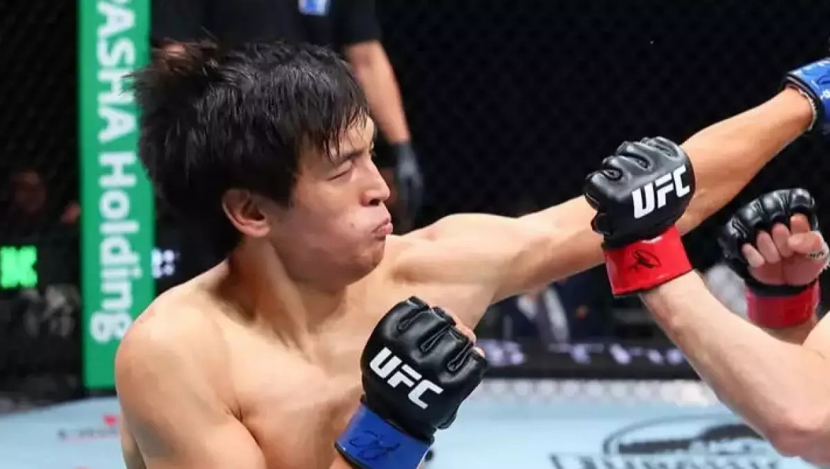 Азат Мақсұмның жекпе-жегі күтпеген нәтижемен аяқталды