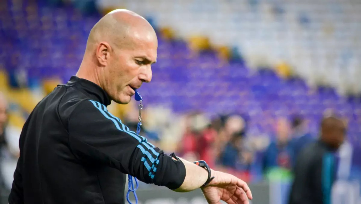 Есекке жабысып қалған трусиканың фотосы