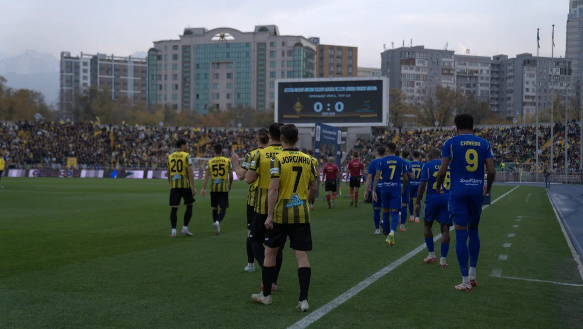 Үлкен порно түтік бейне