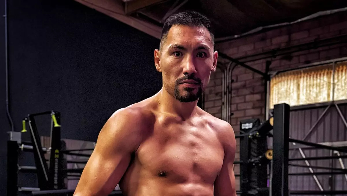 Үлкен бөтелкелермен жұдырықтасу