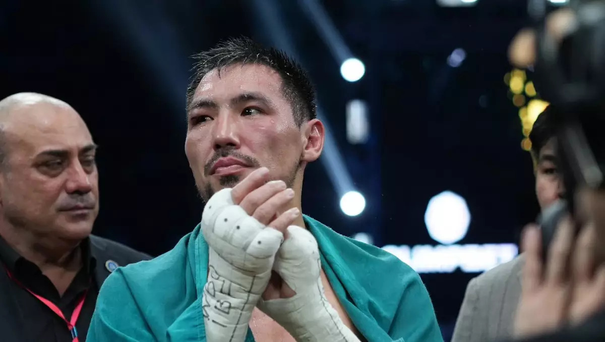 Әлімханұлының төрт титул үшін айқасын Кроуфорд бүлдіргелі тұр