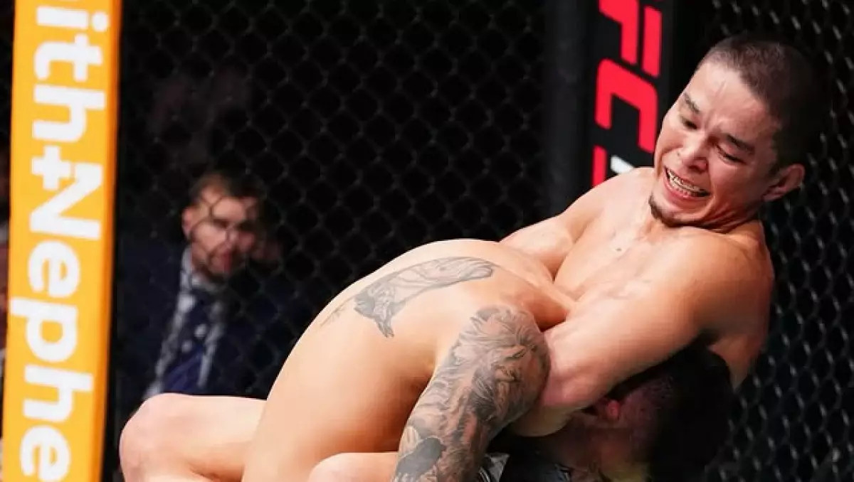 Жарқын жеңістен кейін Алмабаев UFC үздіктері қатарына кірді