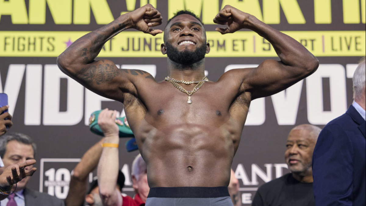 WBC ресми бекітті: жеңілмеген қазақ боксшы чемпионмен айқасады