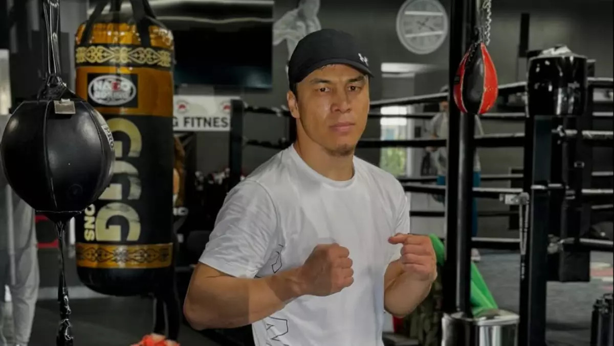 Батыр Жүкембаев өзбек нокаутшымен жеңіс үшін ғана айқаспайтынын мәлімдеді