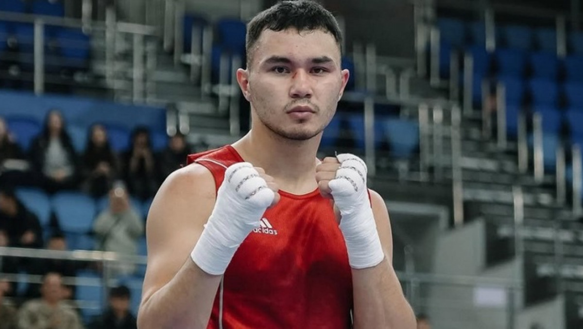 80 келідегі қазақ боксшы қарсыласын үшінші раундта есеңгіретіп тастады