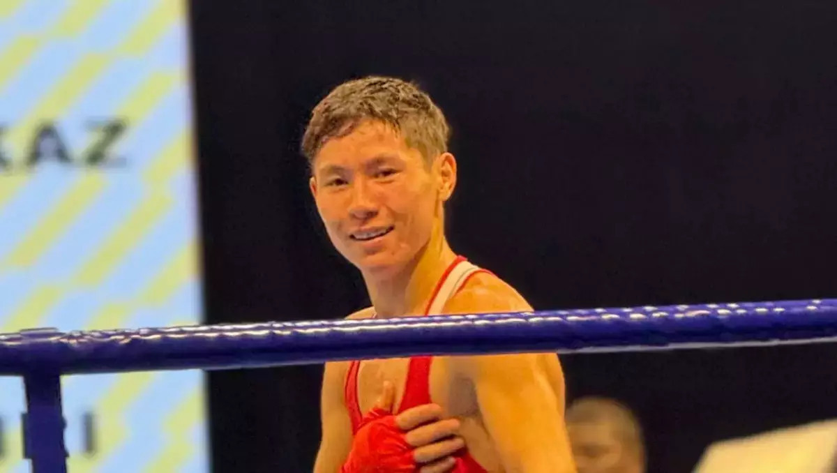 Қазақ боксшы Испанияда қарсыласын екінші раундта нокдаунға түсірді