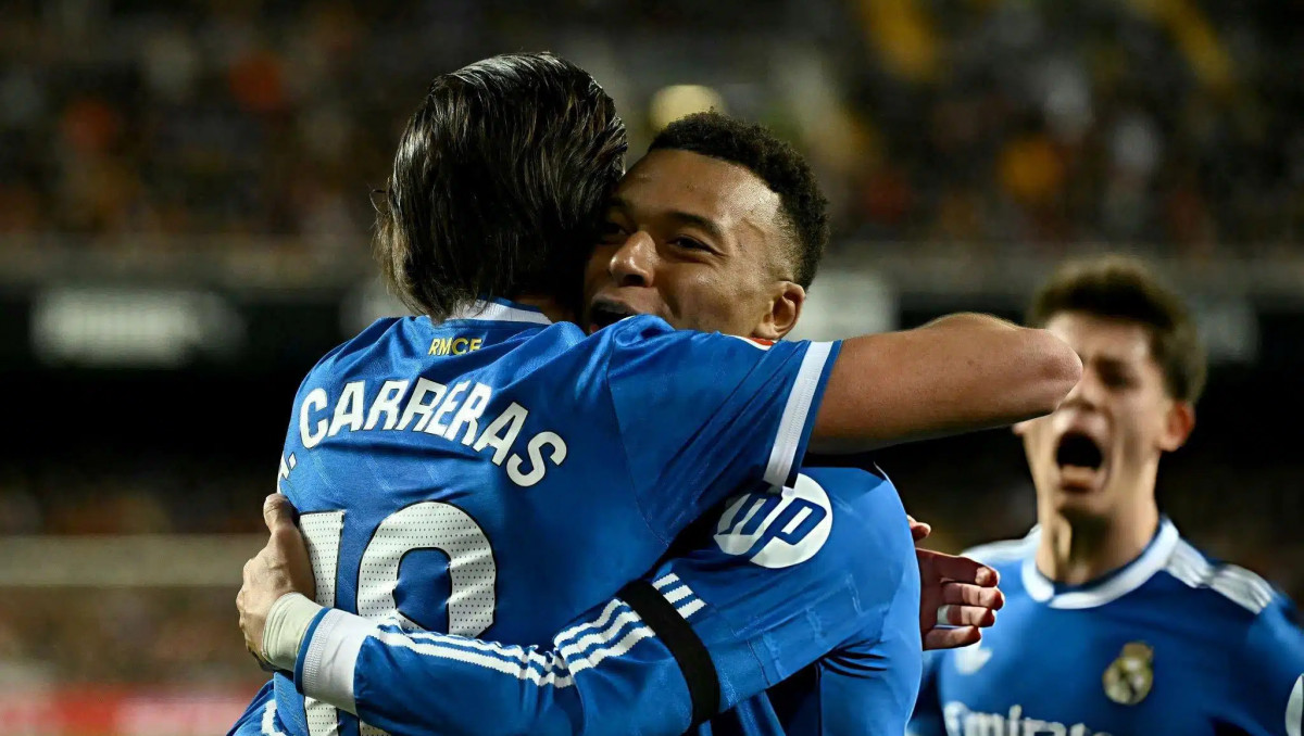 "Реал" үзілістен кейін екі гол соғып сәтмсіздіктен құтылды