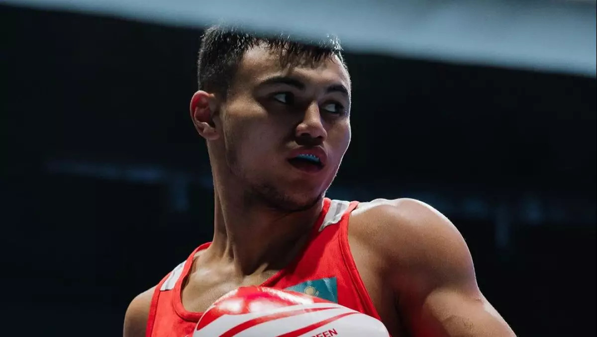 Кіші ӘЧ-де қазақстандық боксшының тағдырын қазылар шешті