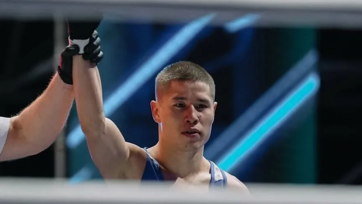 Бір ұпай басым түсті! Қазақ пен өзбек боксшының АЧ финалы үшін айқасты