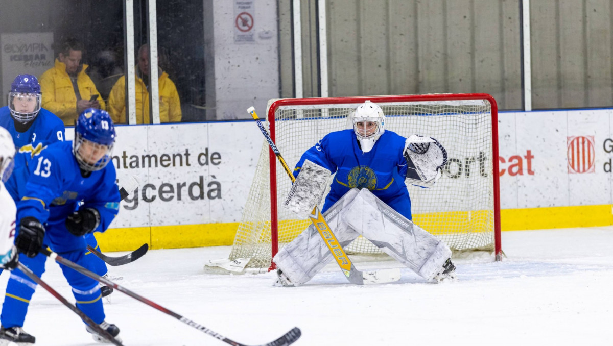 Қазақстандық бұрымды хоккейшілер ӘЧ-дегі екінші матчте де ұтылды