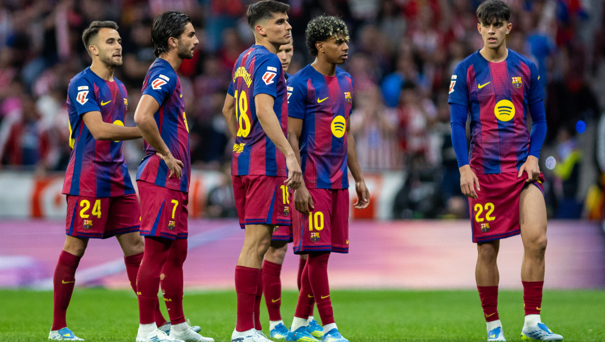 "Барселона" жазда үш бірдей ойыншысын сатуы мүмкін