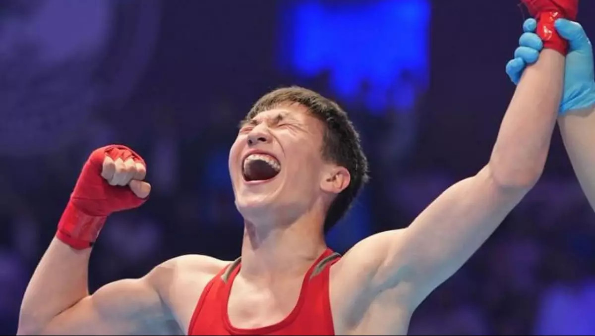 Қазақ боксшы финалда өзбекстандықты жеңіп Азия чемпионы атанды