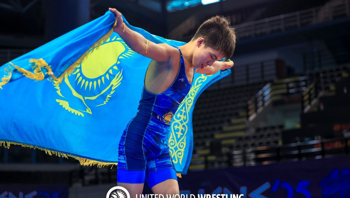 Қазақстанның жас балуандары Азия чемпионатында 14 жүлде жеңіп алды