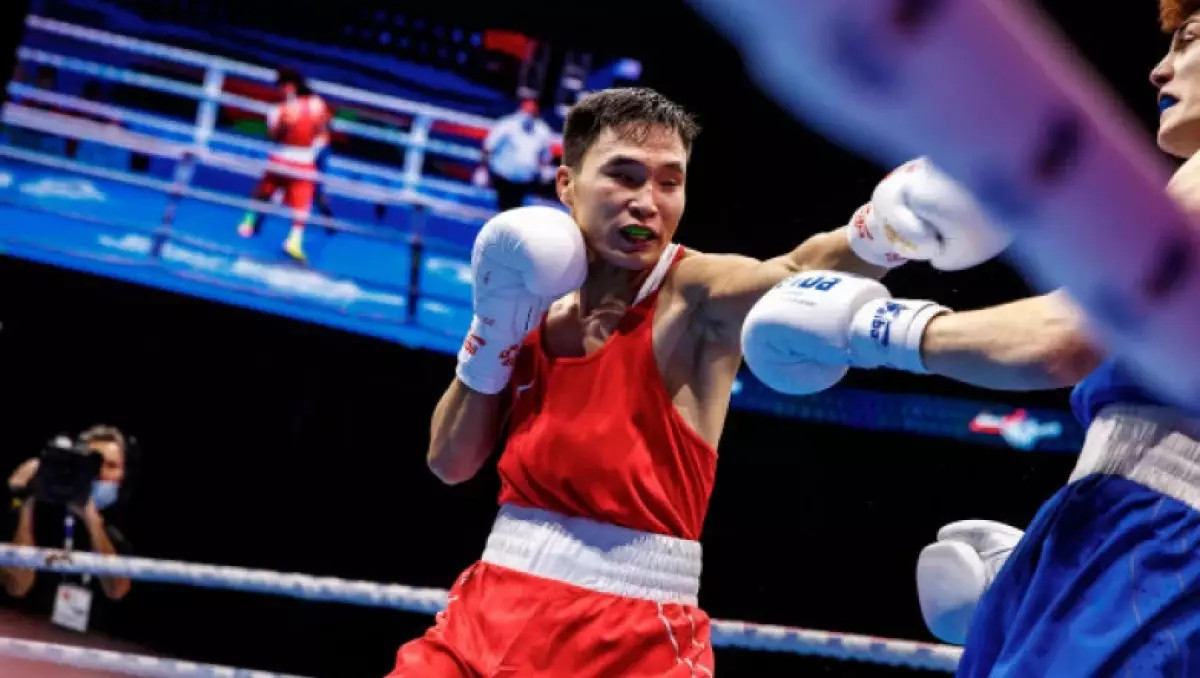 Қазақ боксшы Әлем кубогінде Еуропа чемпионаты жүлдегерінің қабағын жарды