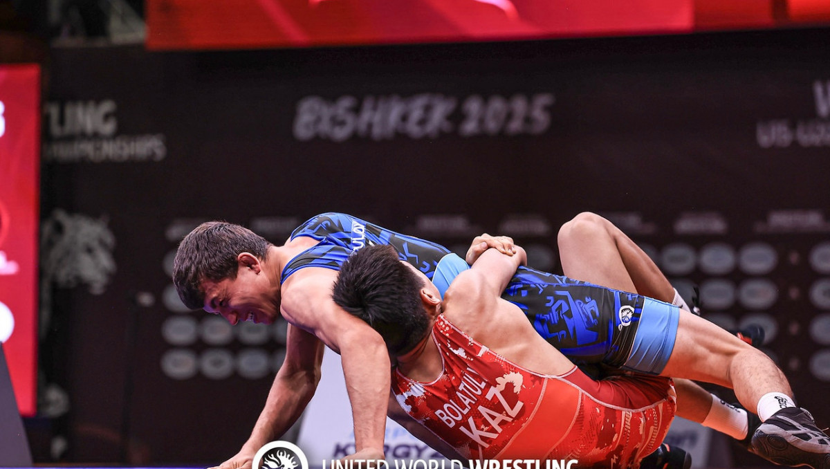 Қазақстан балуандары Азия чемпионатында тағы үш жүлде жеңіп алды