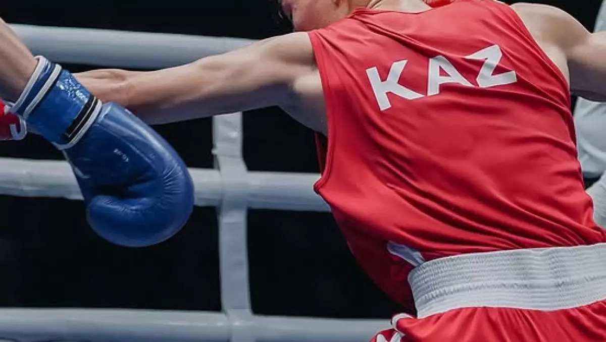 Қазақ боксшының АЧ жүлдесі үшін айқасы бірінші раундта нокаутпен бітті