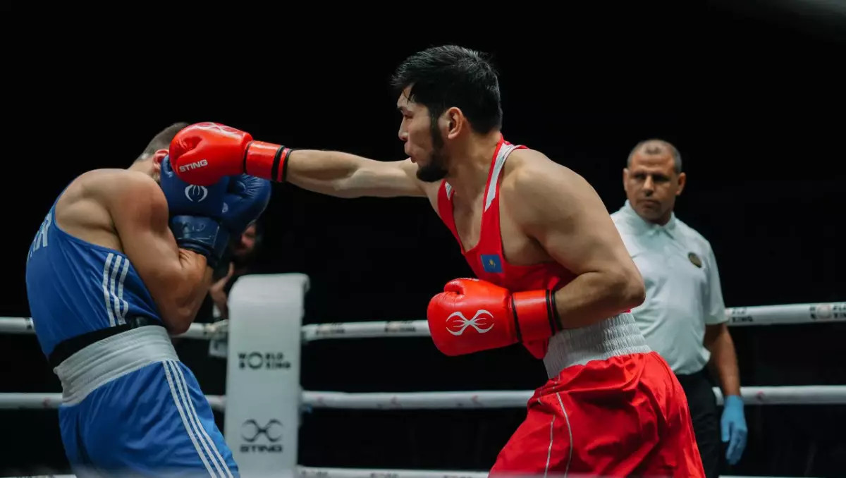 Нұрбек Оралбай бірінші айқасында бес дүркін чемпионмен жұдырықтасты
