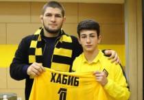 Хабиб Нурмагомедов. Сурет "Қайраттың" сатынан алынды. 