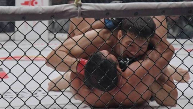 Шавкат Рахмоновтың UFC-дегі бірінші жеңісінің видеосы