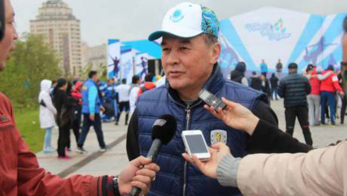 Елорда әкімдігі Головкин Астанада жекпе-жек өткізеді деп мәлімдеген шенеунікті "жазалады"