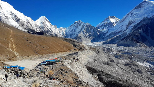 Непал үкіметі Эверестке шығуға рұқсат берді