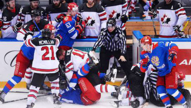 Ресей мен Канада хоккейшілері Сочидегі турнир кезінде төбелесіп қалды