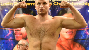 Иван Дычко кәсіпқой бокстағы екінші кездесуінің алдында салмақ өлшеу рәсімінен өтті
