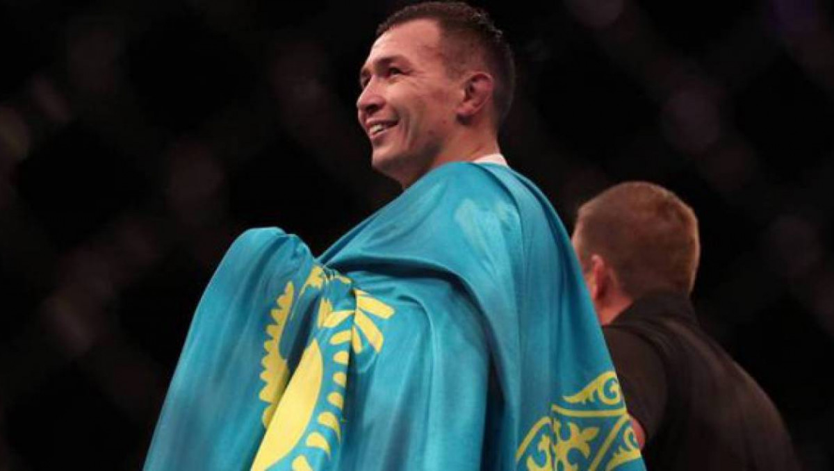 "Бәрі қазақтардың кім екенін білді". Дамир Исмағұлов UFC-дегі жекпе-жегінен кейін