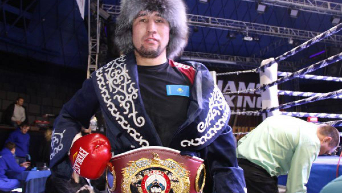 Сегіз нокауты бар Ербосынұлы WBA, WBC және WBO белбеулері үшін жұдырықтасады