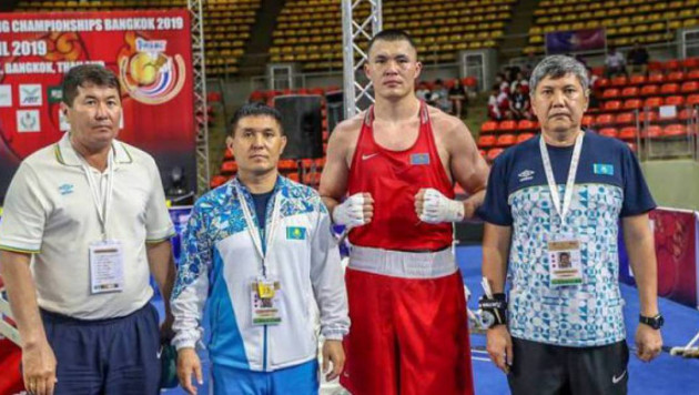 Ауыр салмақтағы қазақстандық Азия чемпионатының финалында тағы да өзбек боксшысынан жеңілді
